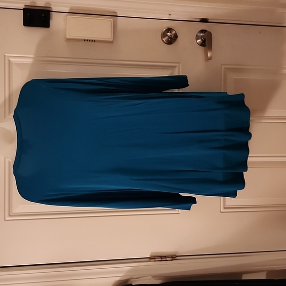 Ladies top - Picture 3 of 5